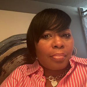 Meet your Posher, Timeiki